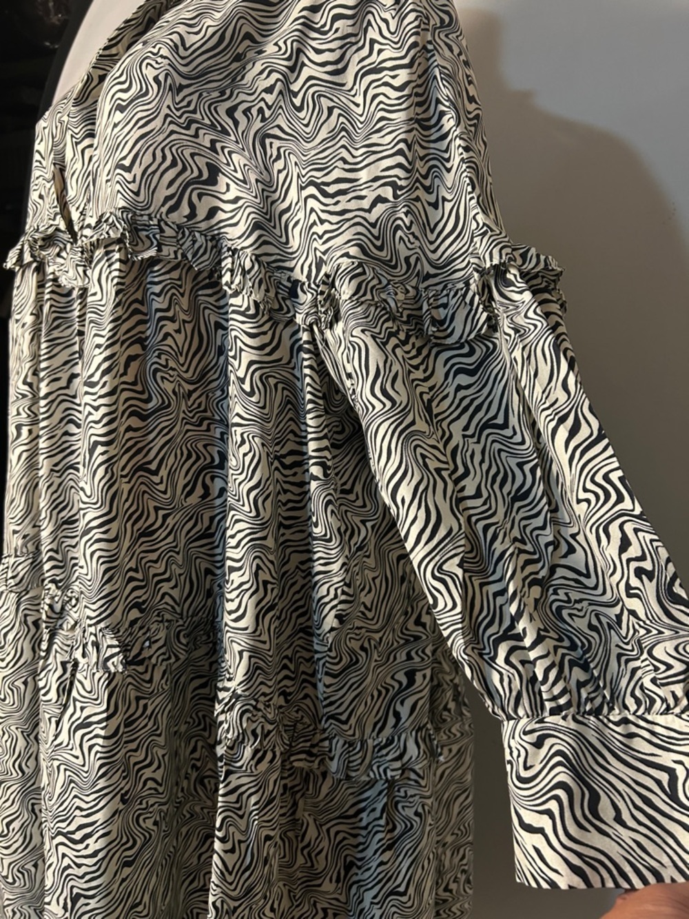 Sandro Paris Women’s 100%Silk Zebra Print Shift Dress Layered Size 42 - Picture 5 of 15